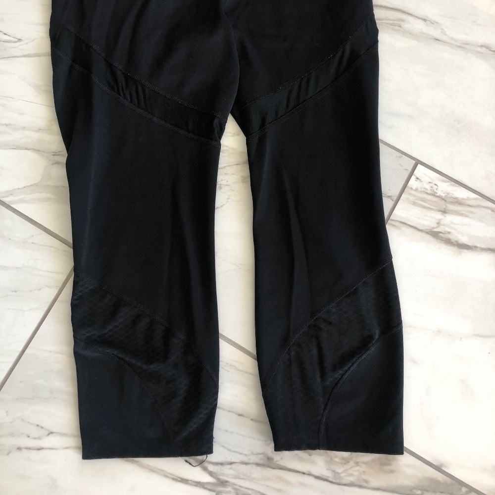 Women’s yoga pants